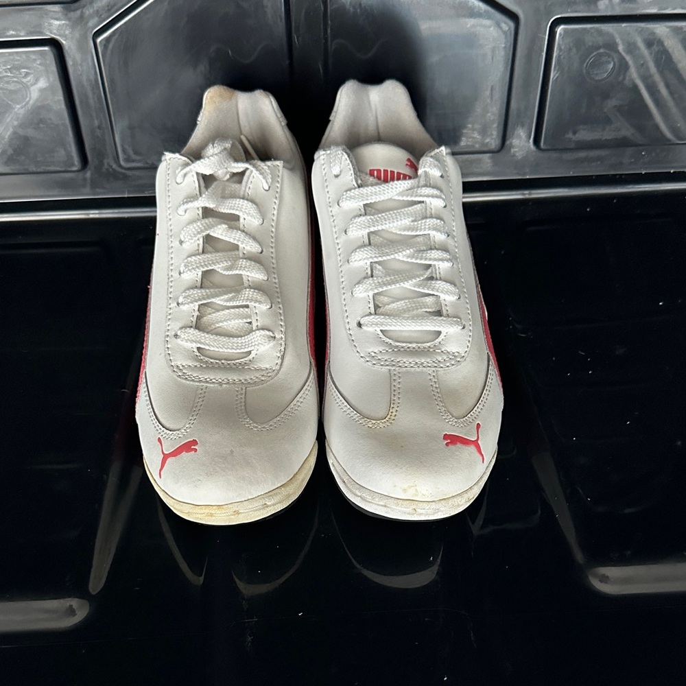 Puma Light Flight Jr. Classic White and Red Sneakers